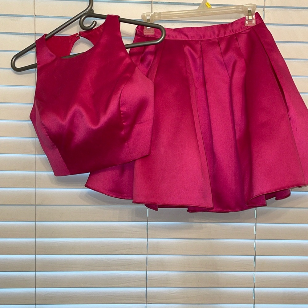 Two piece, Hot Pink Formal/Semi-Formal Set, Women's Size Small.